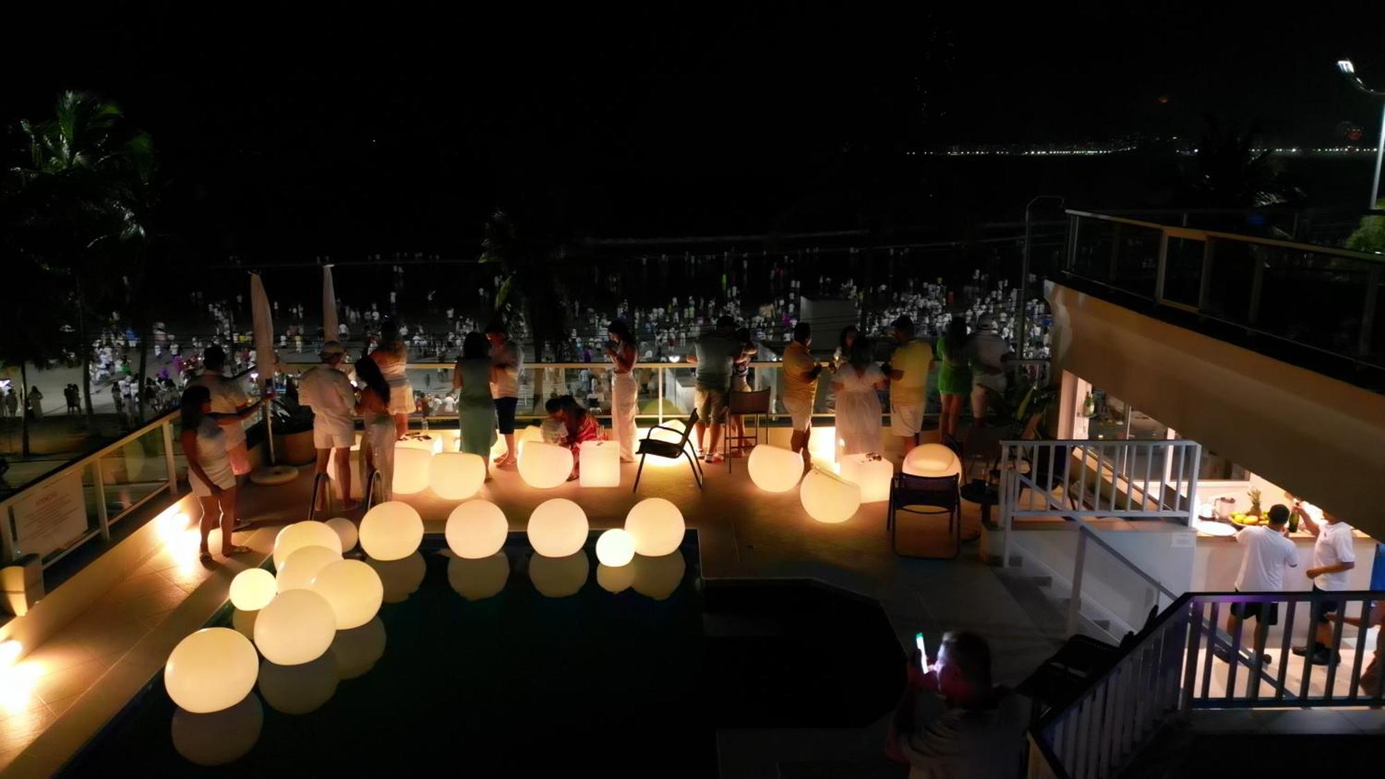 גוארויה The Falls Hotel מראה חיצוני תמונה