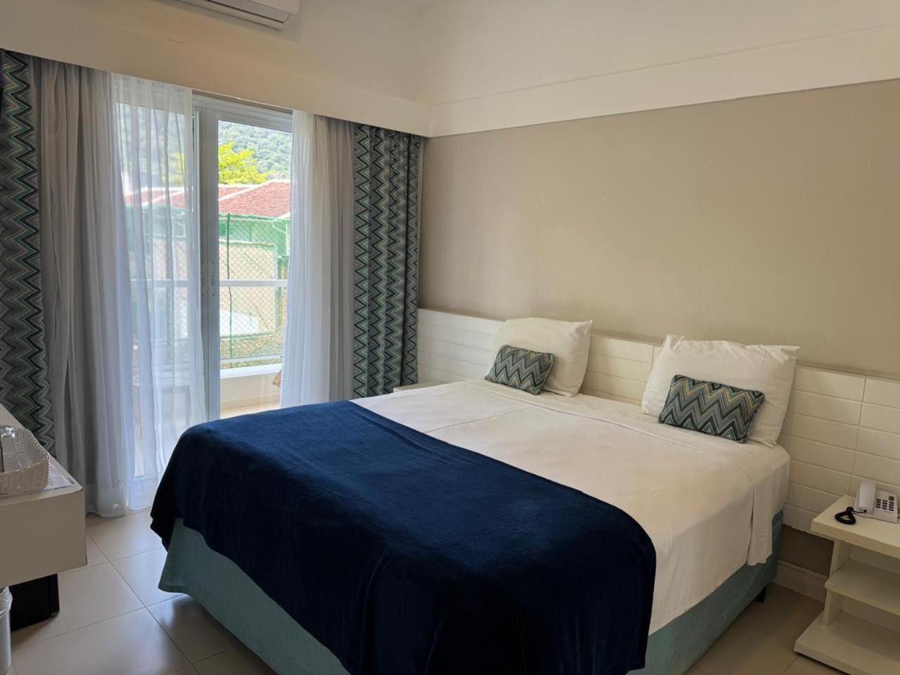 גוארויה The Falls Hotel מראה חיצוני תמונה