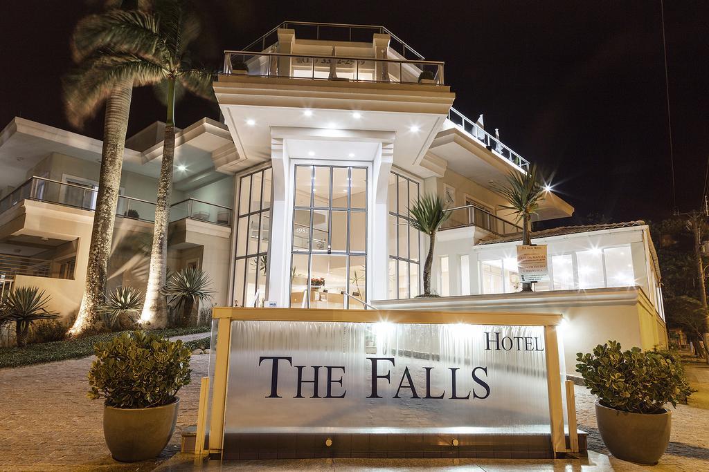 גוארויה The Falls Hotel מראה חיצוני תמונה