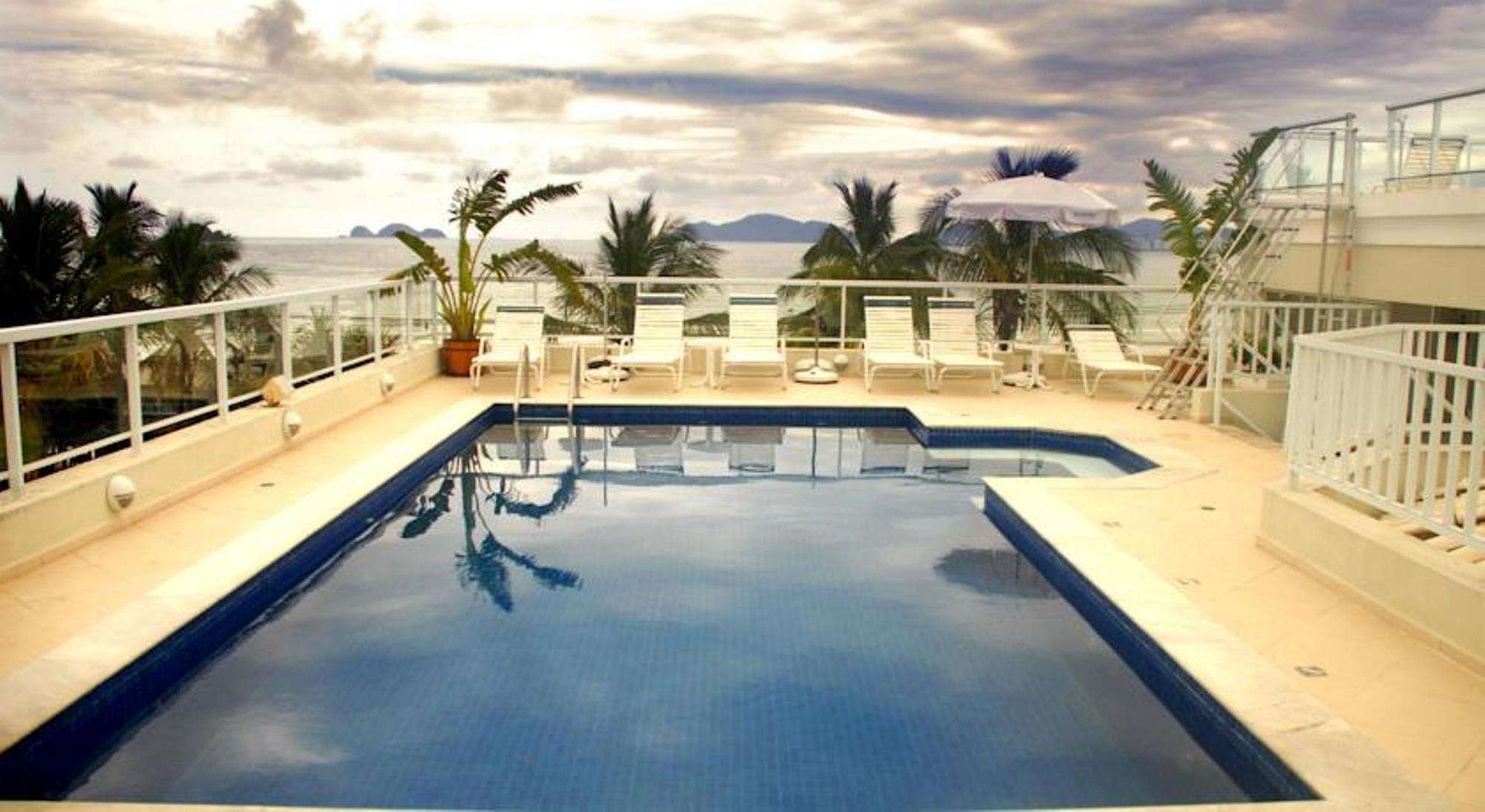 גוארויה The Falls Hotel מראה חיצוני תמונה