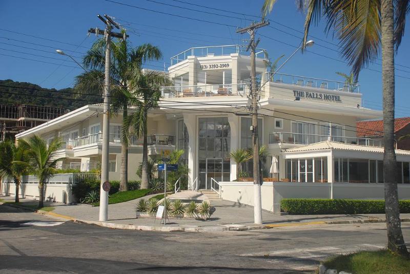 גוארויה The Falls Hotel מראה חיצוני תמונה